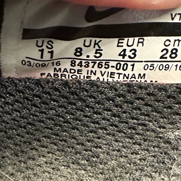 Nike LunarEpic Low Flyknit Oreo Running Shoes Women’s Size 11 - Picture 3 of 6